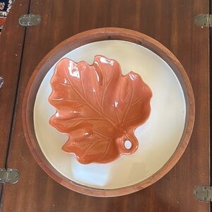 Leaf-Shaped Large Serving Bowl Ceramic Dish in Clay Red